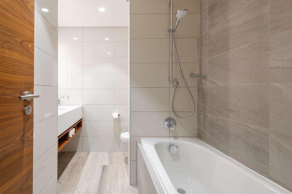 Hilton Garden Inn Windhoek Room photo